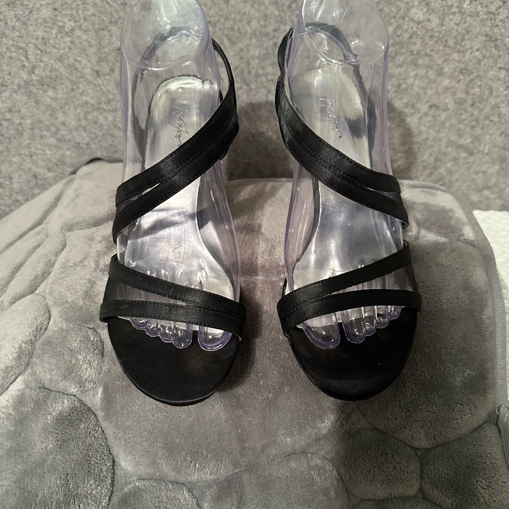 Jacqueline Ferrer Sz 8 Chic Black Strappy 2.5in Heels for Women